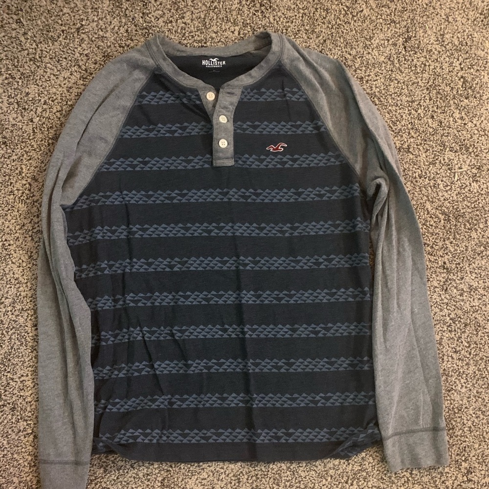 Men’s Hollister T-shirt